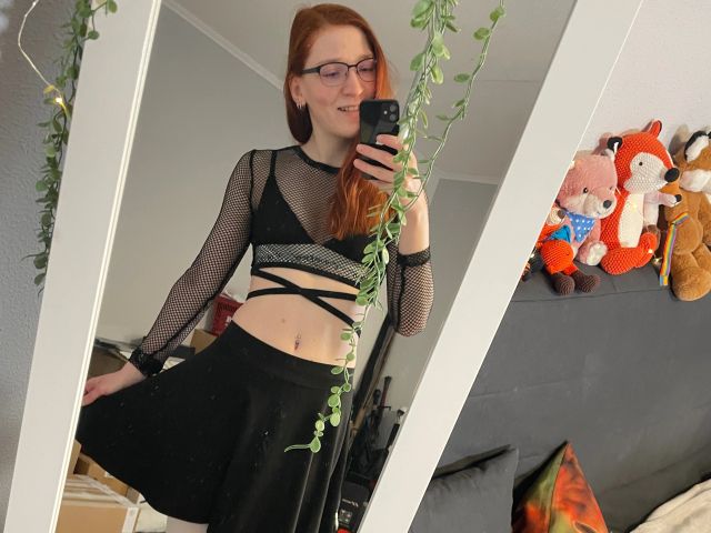 FinaFoxy´s Devote Sklavin Live Cam